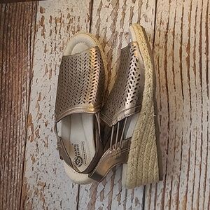 Earth Spirit metallic bronze sz 9 wedge sandal SH250